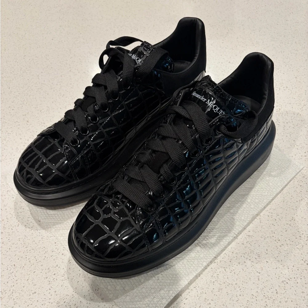 Alexander McQueen Mens Black Glossy Croc Embossed Sneakers - Picture 1 of 8
